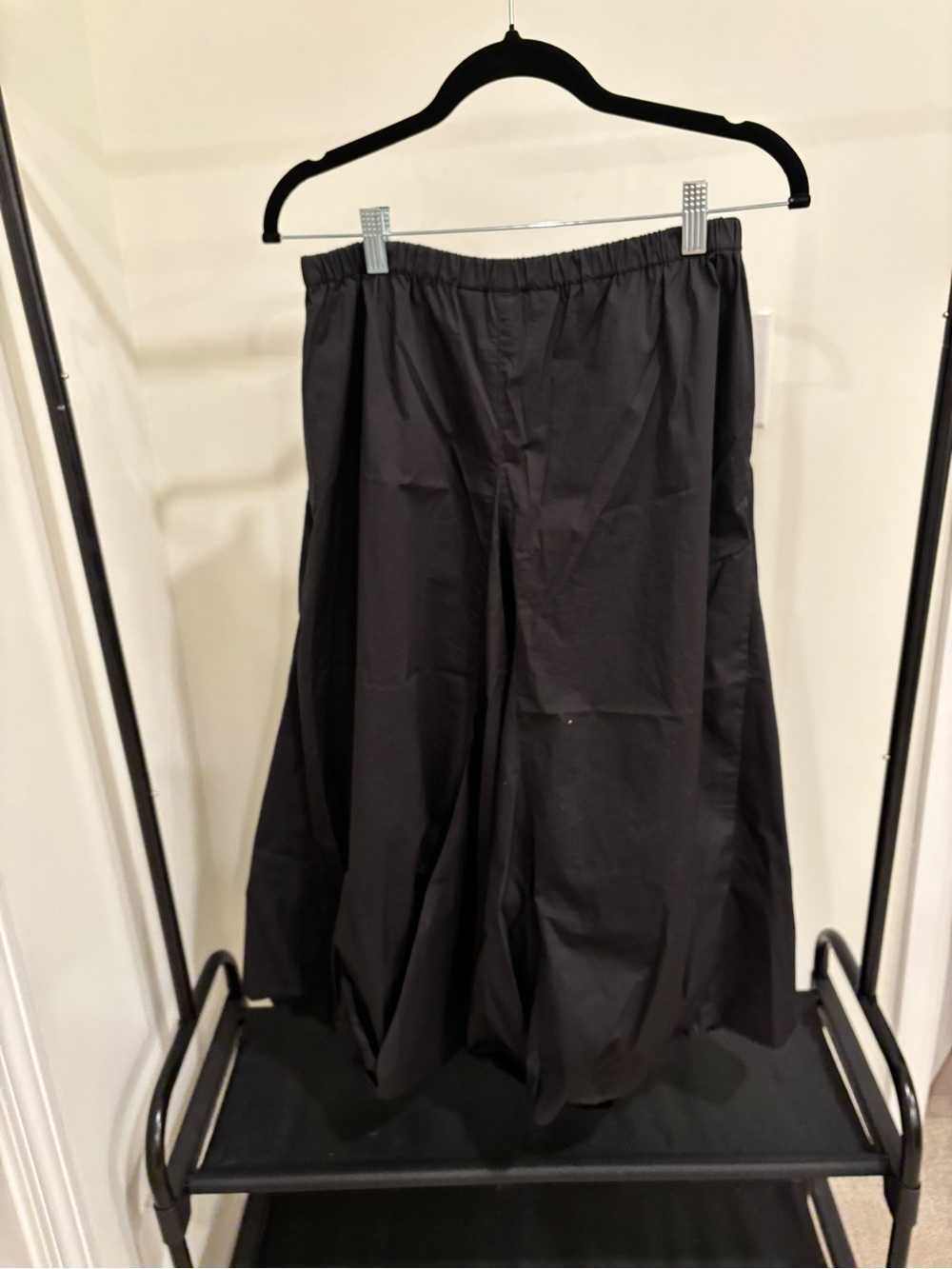 Yuvita Drape Large Pocket Midi Black Skirt - Picture 4 of 6